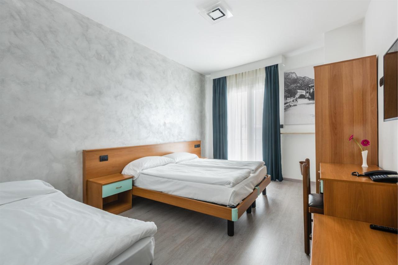 Hotel De Nac 3*