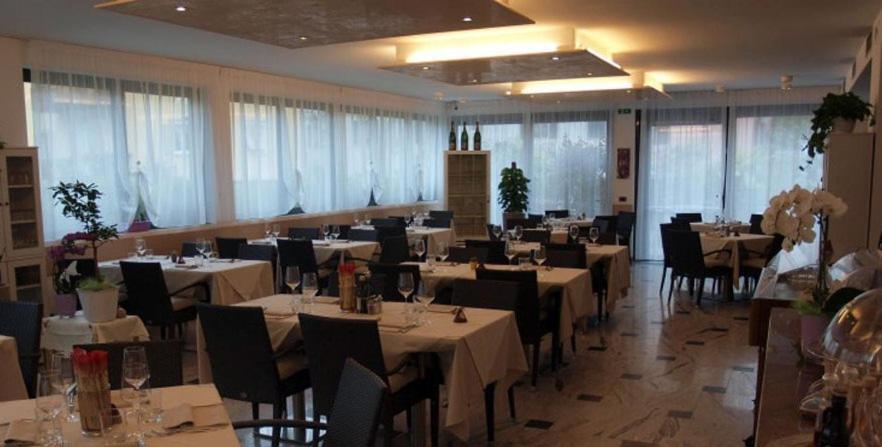 De Nac Hotel