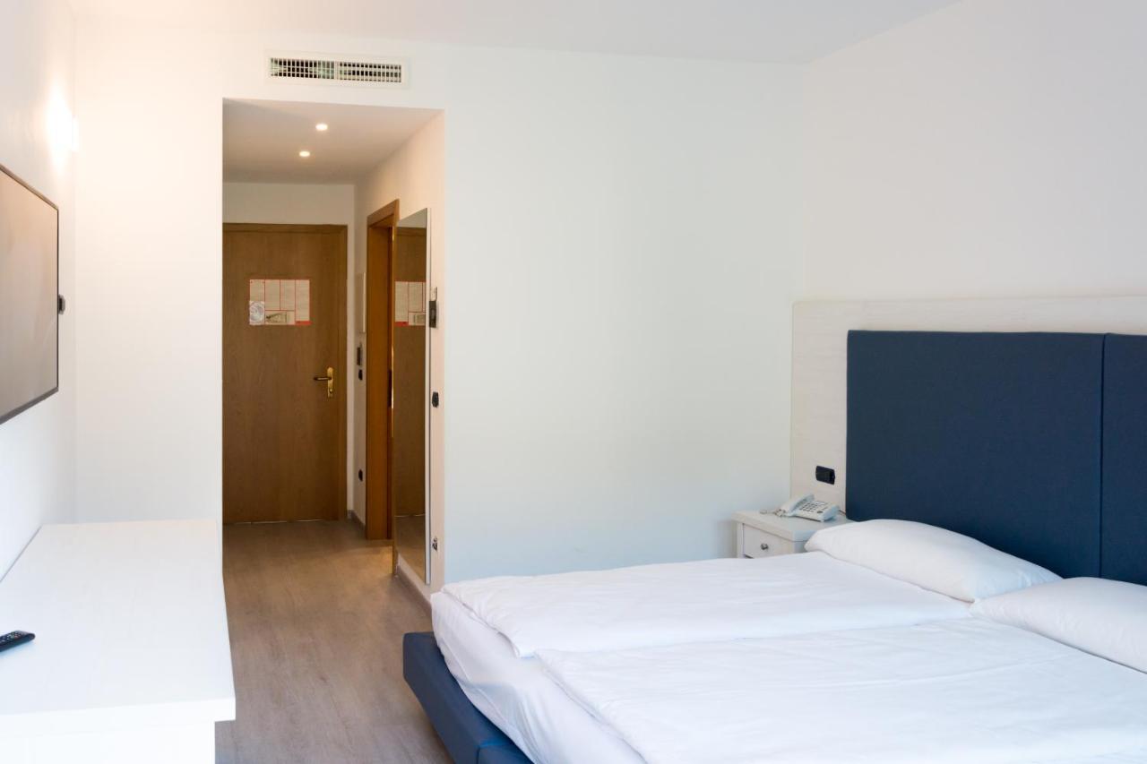 De Nac Hotel